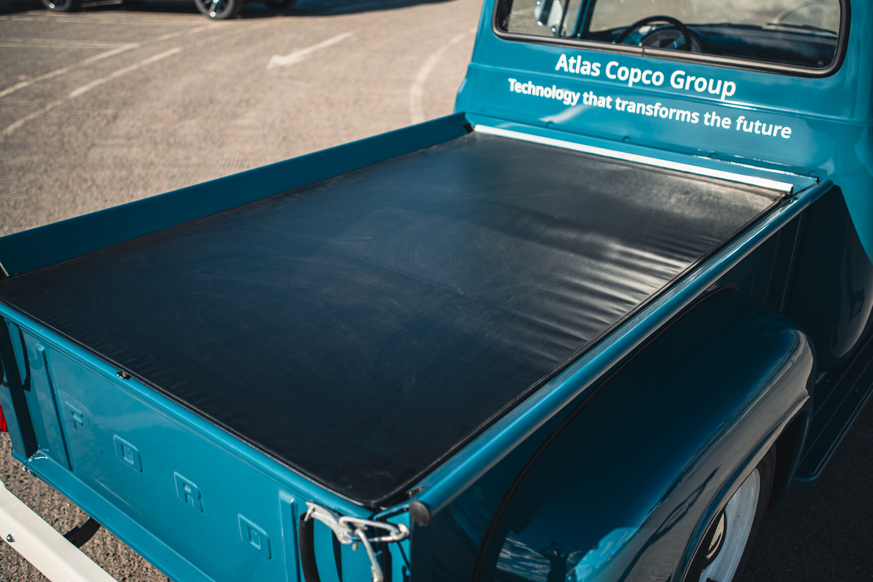 Aussenfoto 1956 FORD F100 Electric