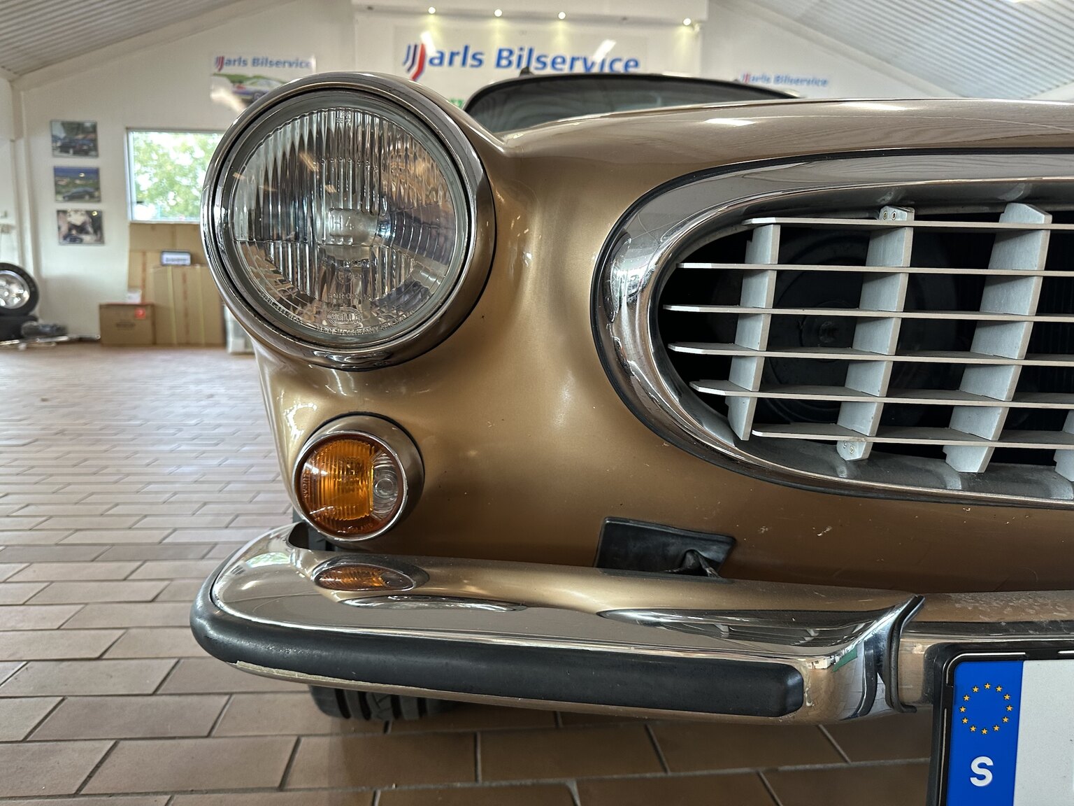 Exterior image of 1973 Volvo 1800 ES (60)