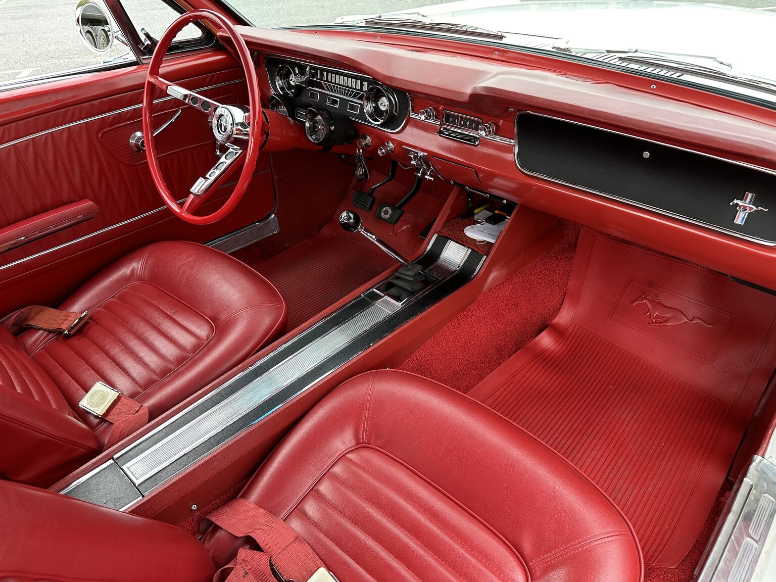 Innenraumfoto von 1965 Ford Mustang HT