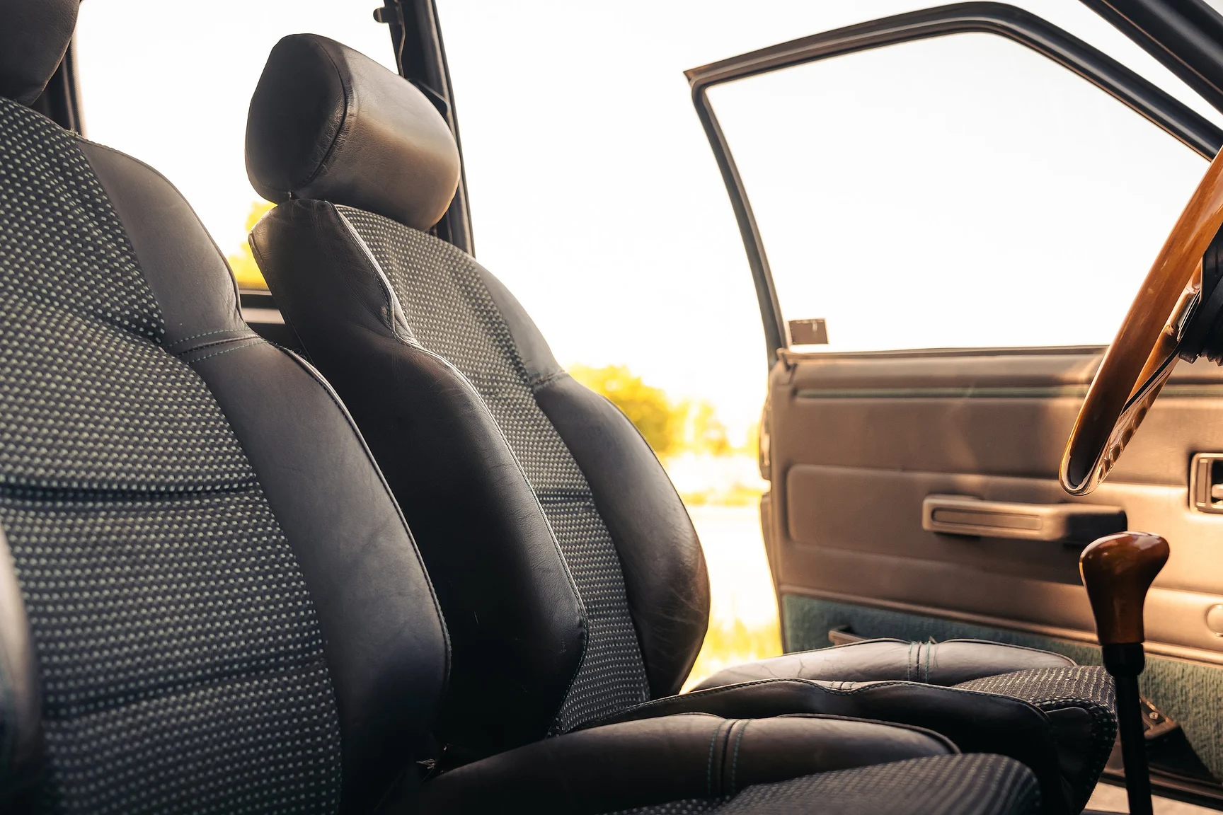 Interior image of 1991 Peugeot 205 GTI 1.9 Monte Carlo (25)