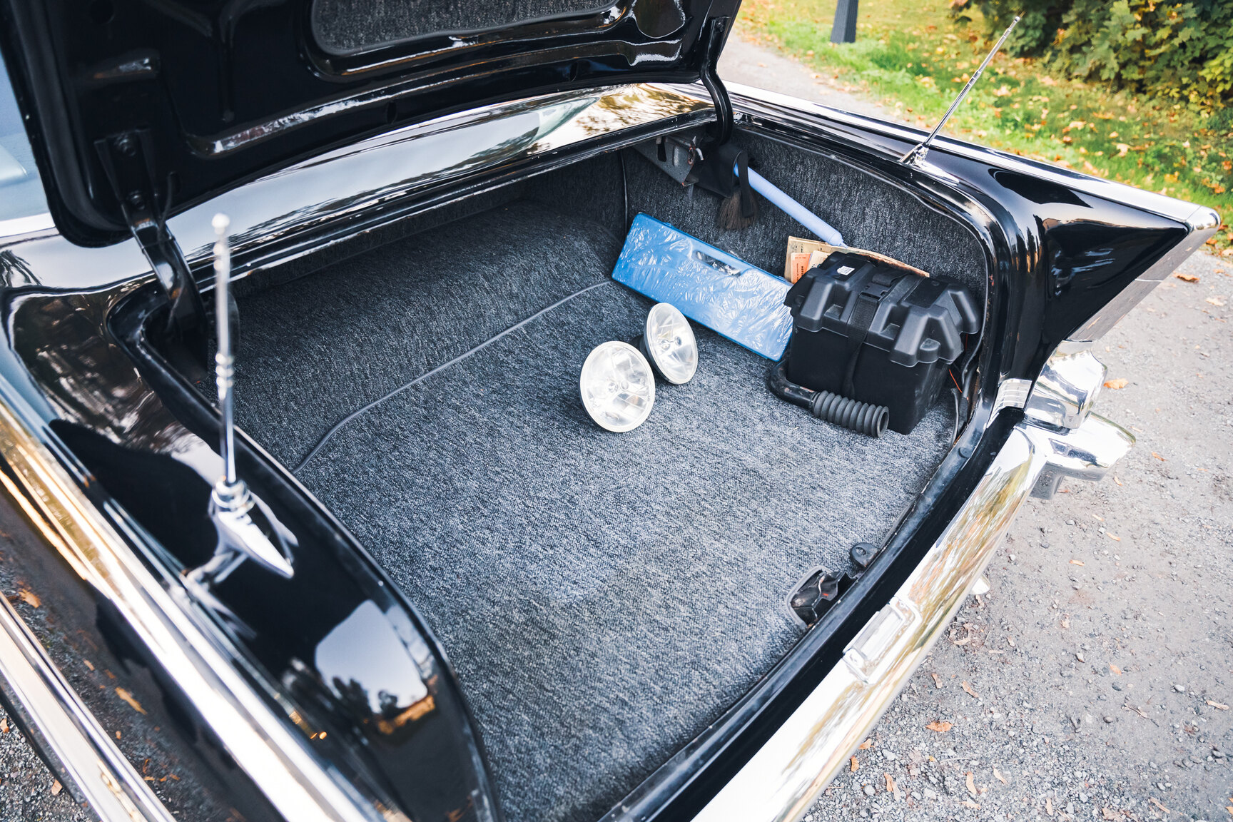 Innenraumfoto von 1957 Chevrolet Bel Air Sport Coupé (66)