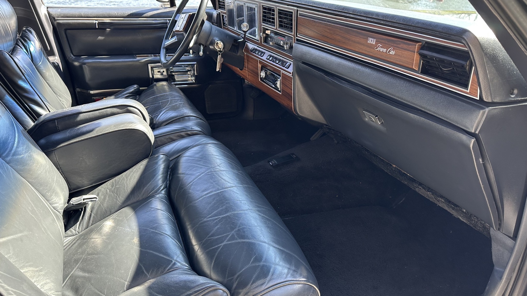 Interior image of 1988 Lincoln Town Car