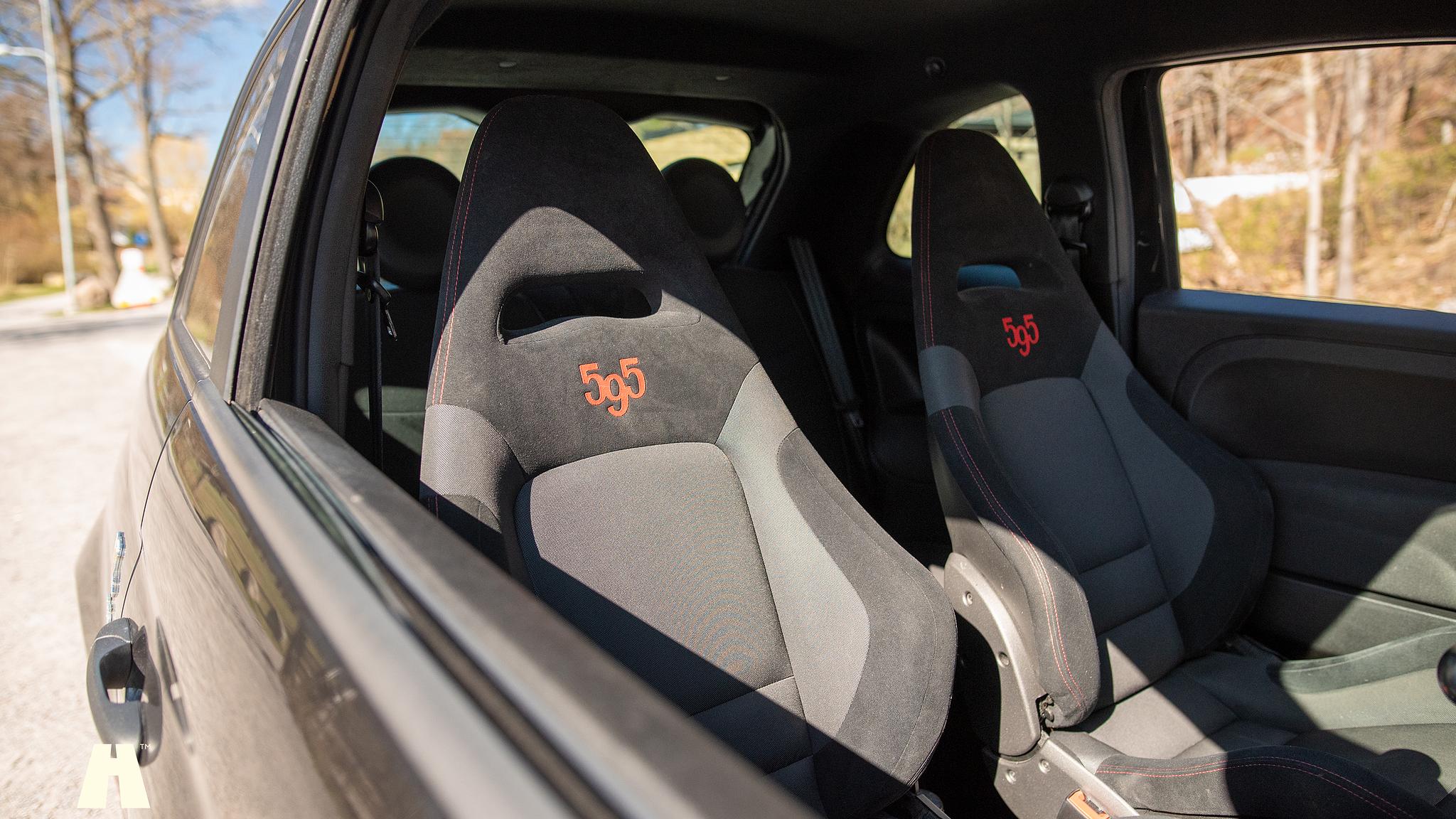 Interior image of 2016 Abarth 595 Competizione (16)