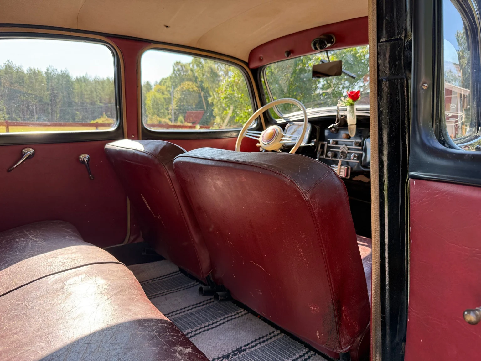 Innenraumfoto von 1951 Citroën CV 11  Sedan  (35)