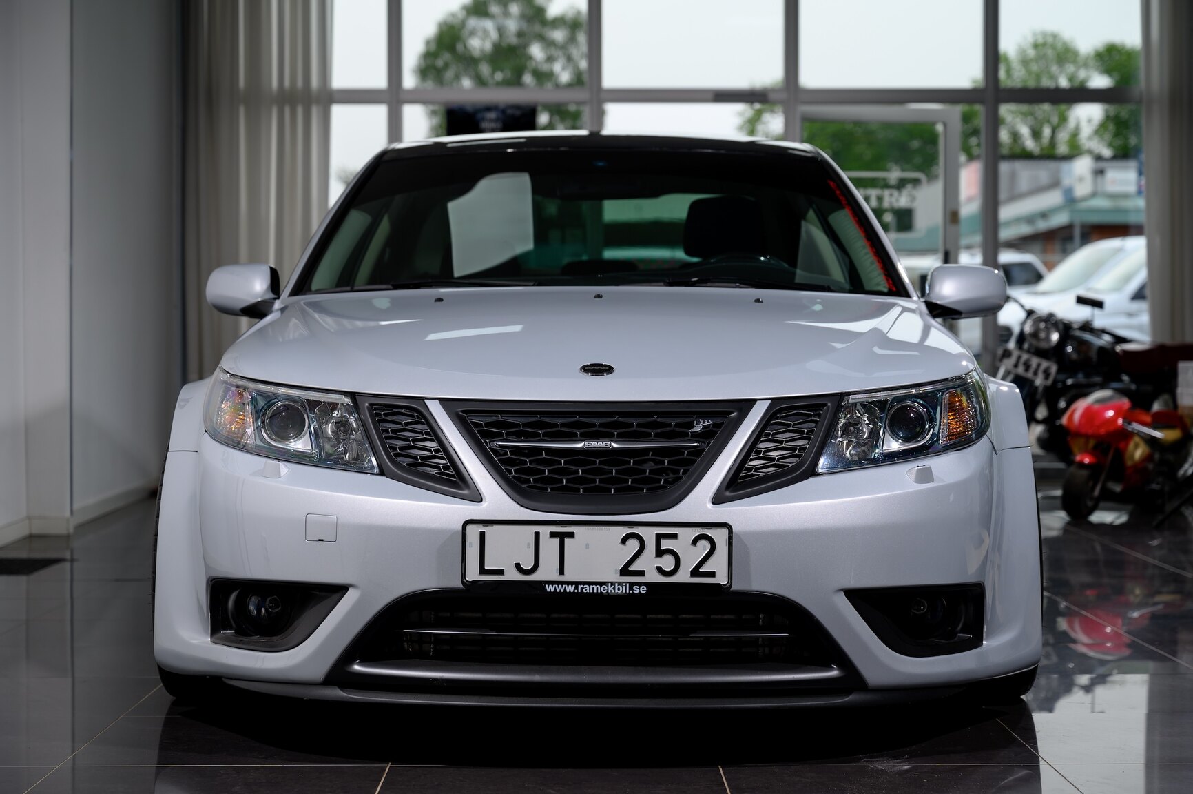 Exterior image of 2008 SAAB 9-3 Aero SportSedan Silver Beast SFRO