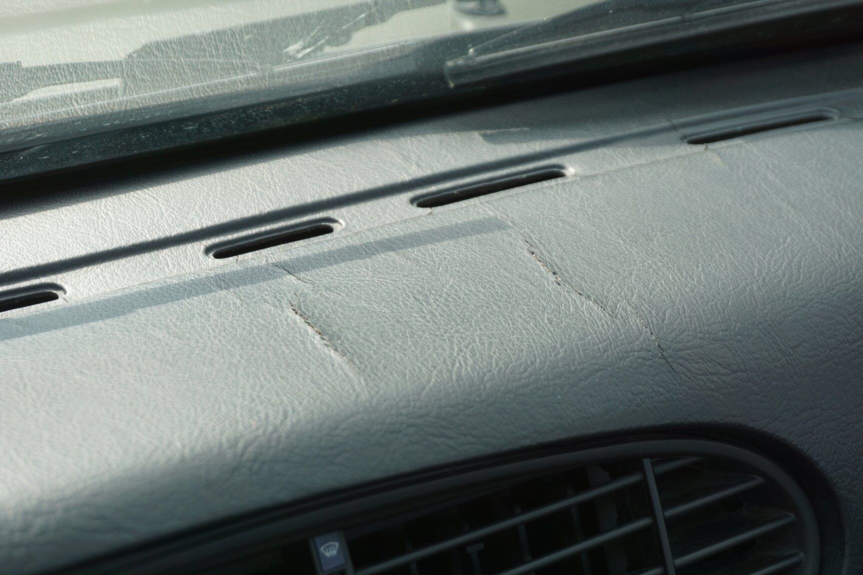Interior image of 1985 Porsche 944 "NO RESERVE AUCTION"