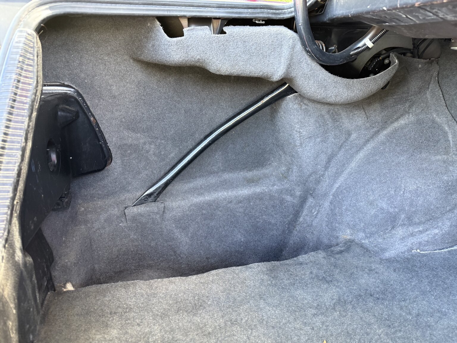 Interior image of 1991 Mercedes-Benz 300 E-24