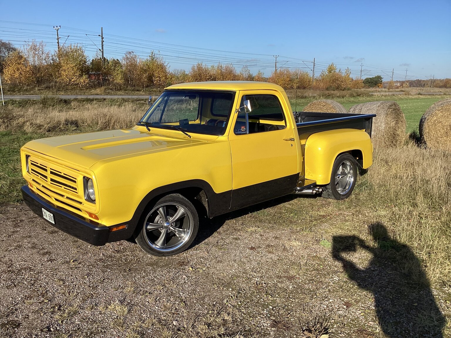 Exterior image of 1971 Dodge D100