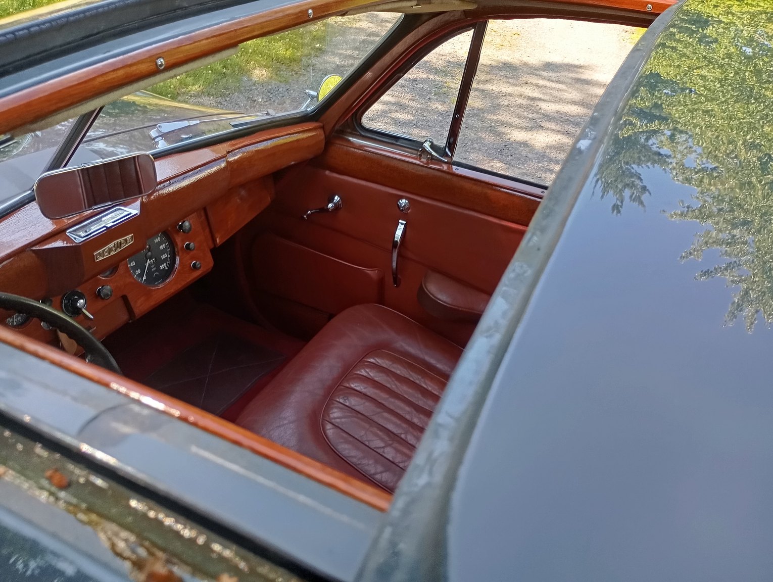 Exterior image of 1954 Jaguar Mark VII