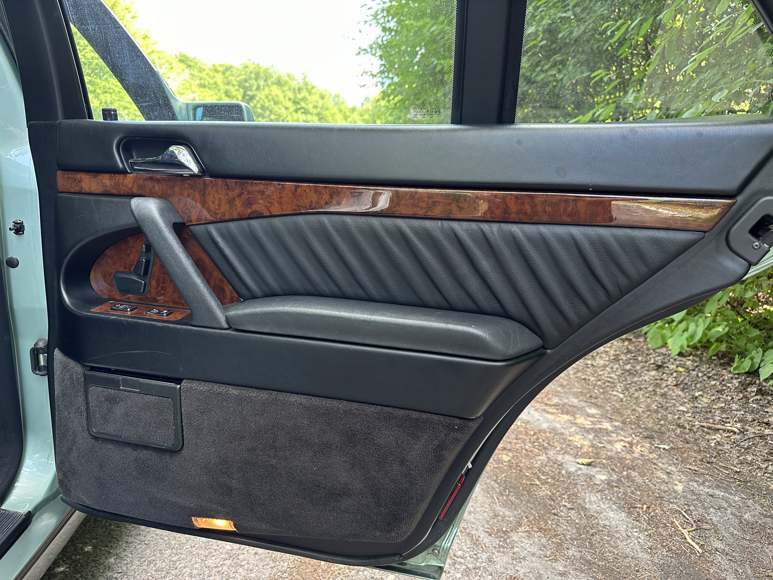 Interiörbild 1992 Mercedes 300 SE (31)