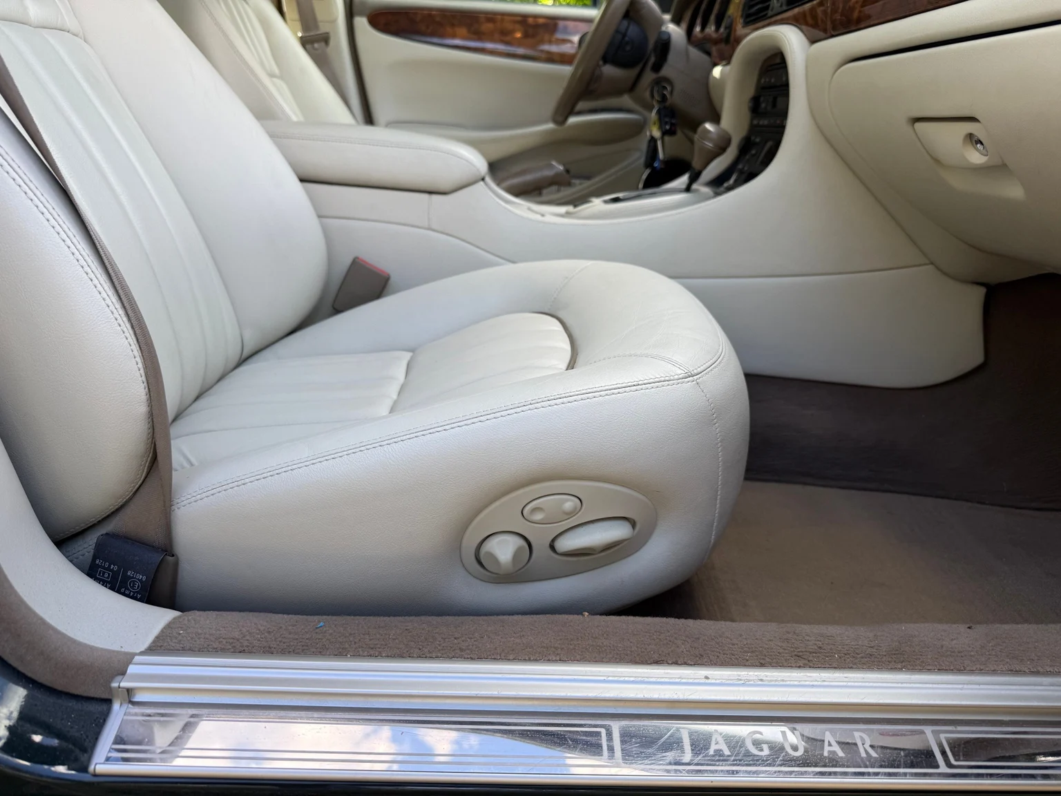 Interiörbild 2001 Jaguar XJ Sovereign 4.0 V8 (47)