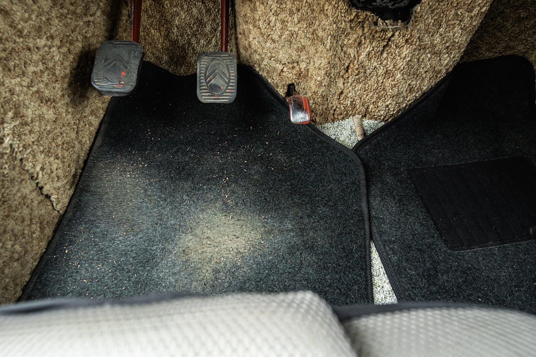 Interior image of 1951 Citroën Berline 11 Sport