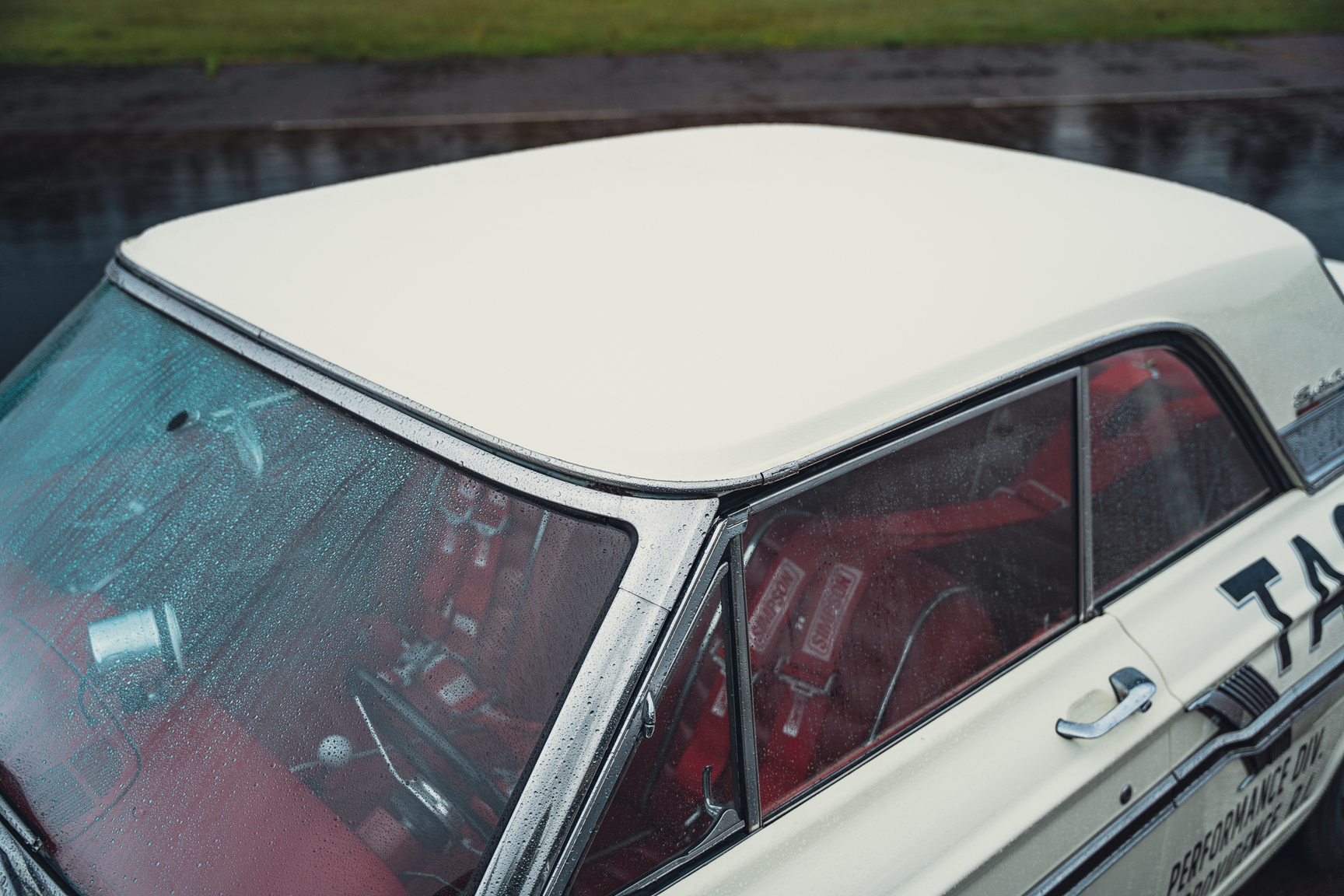 Aussenfoto 1964 Ford Fairlane 500 Sport Coupé (34)