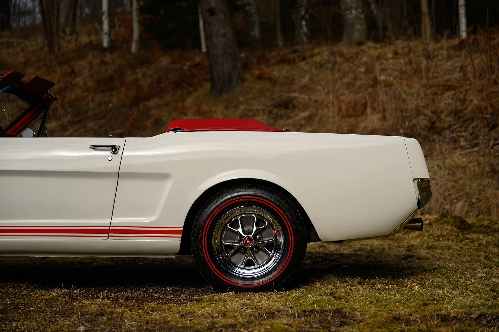 Exteriörbild på 1965 Ford Mustang GT Convertible (70)