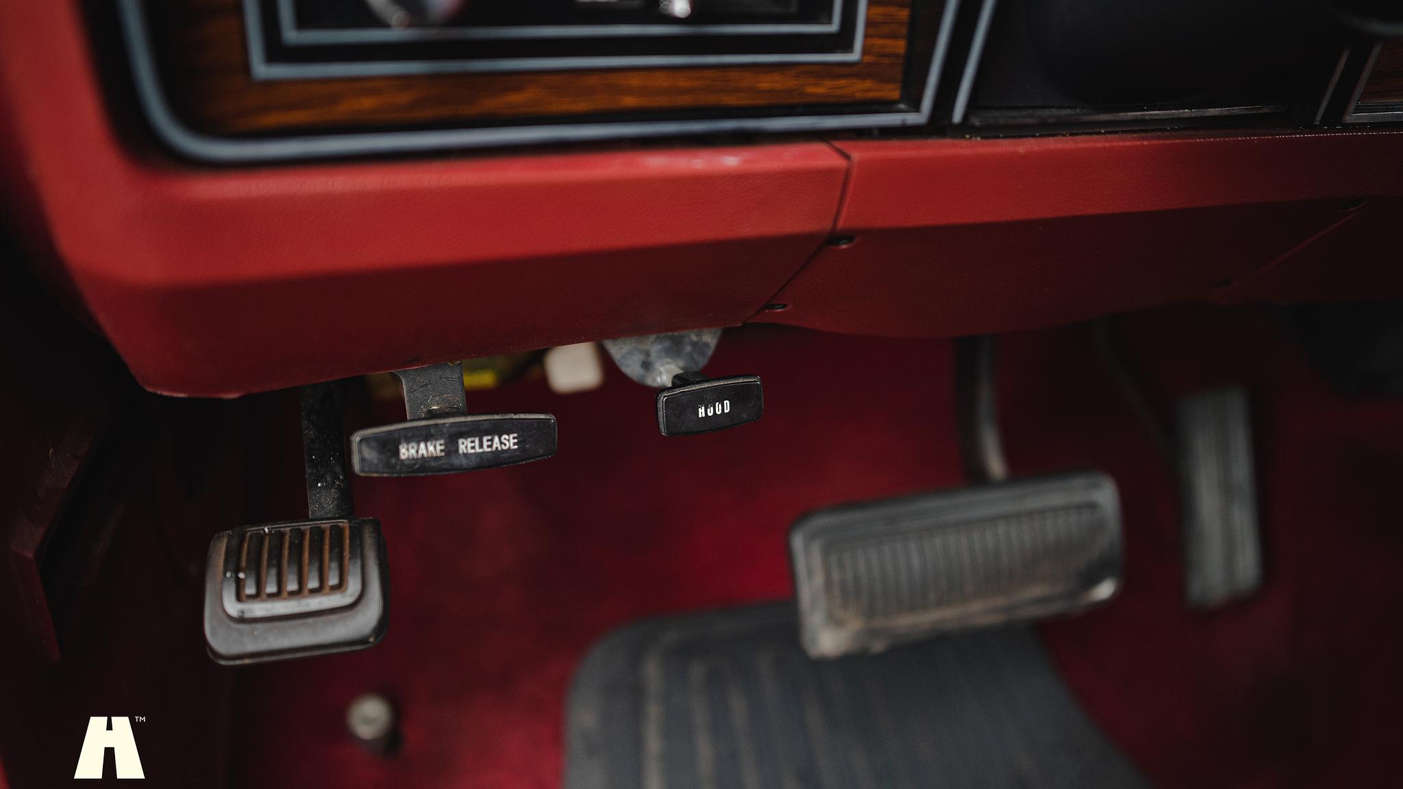 Interior image of 1986 Dodge Ramcharger