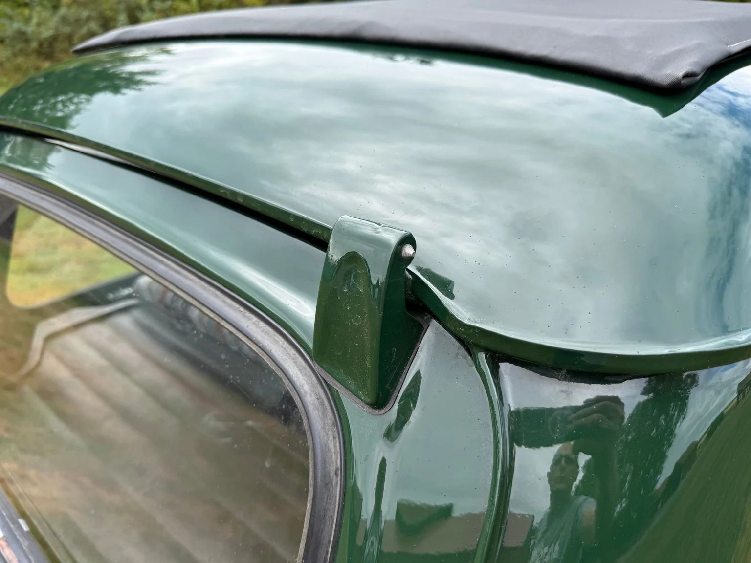 Exterior image of 1970 Renault 4 (28)