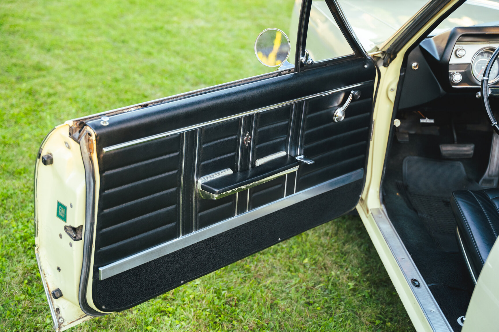 Innenraumfoto von 1967 Oldsmobile Cutlass Supreme Cabriolet