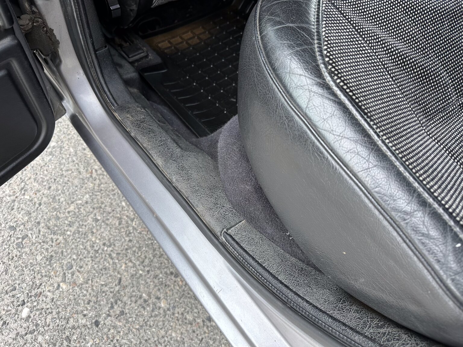 Interior image of 1988 Volvo 740 Turbo