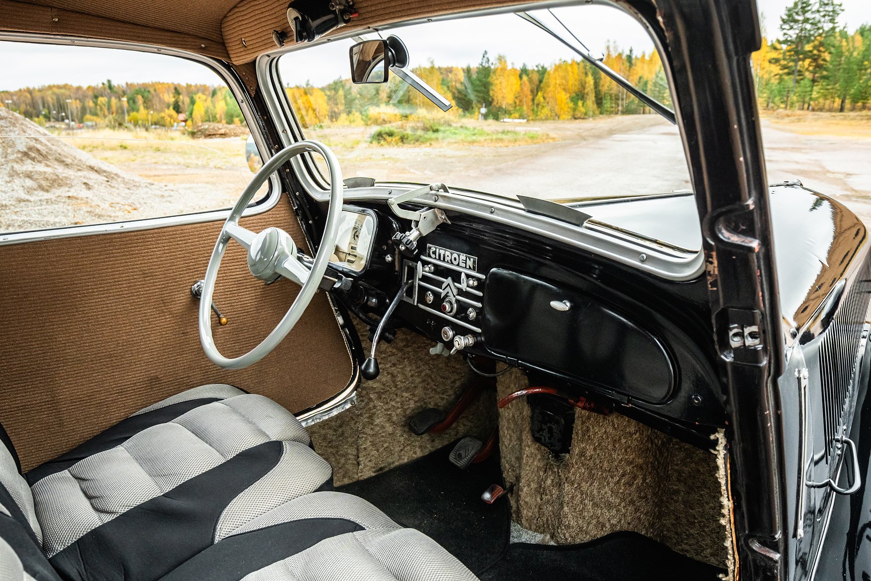 Interiörbild 1951 Citroën Berline 11 Sport