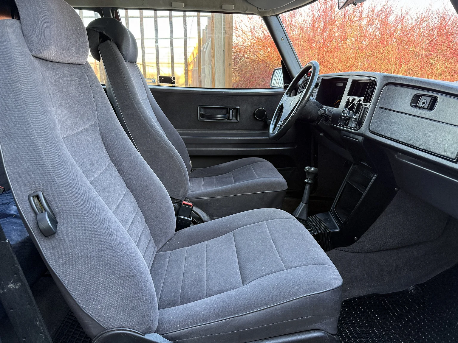 Interior image of 1991 SAAB 900S Turbo 2-door (22)