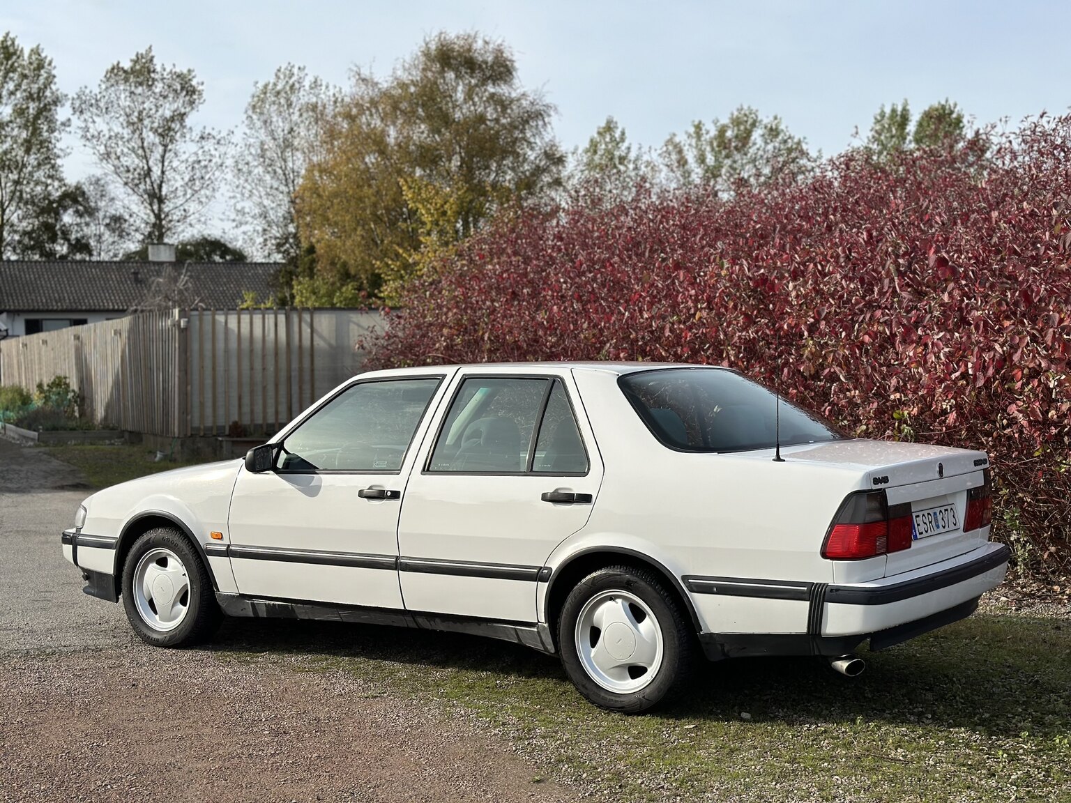 Exterior image of 1996 SAAB 9000