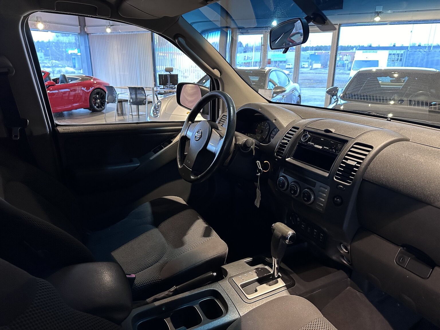 Interiörbild 2006 Nissan Navara A-traktor (8)