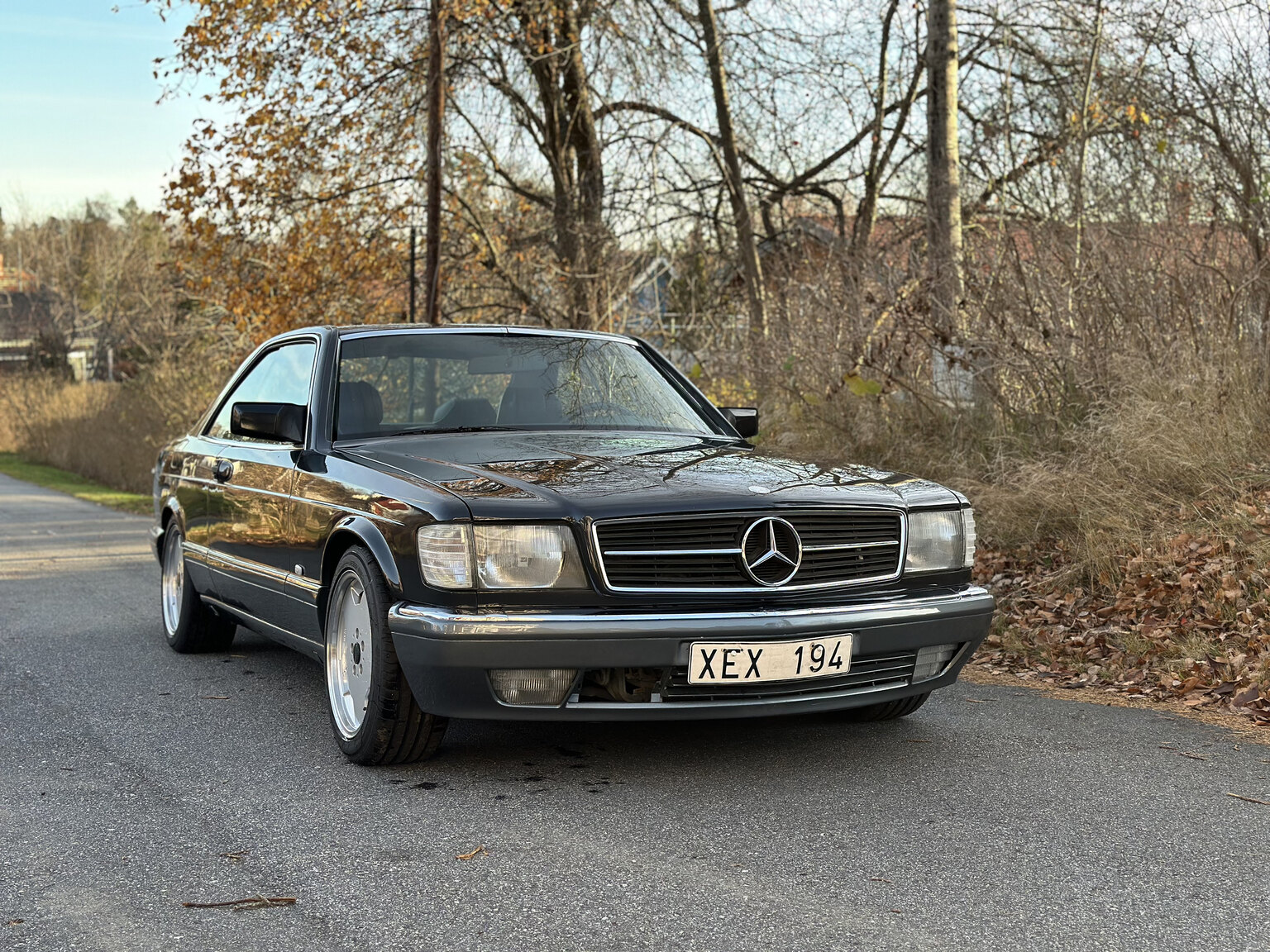 Exteriörbild på 1988 Mercedes 560 SEC