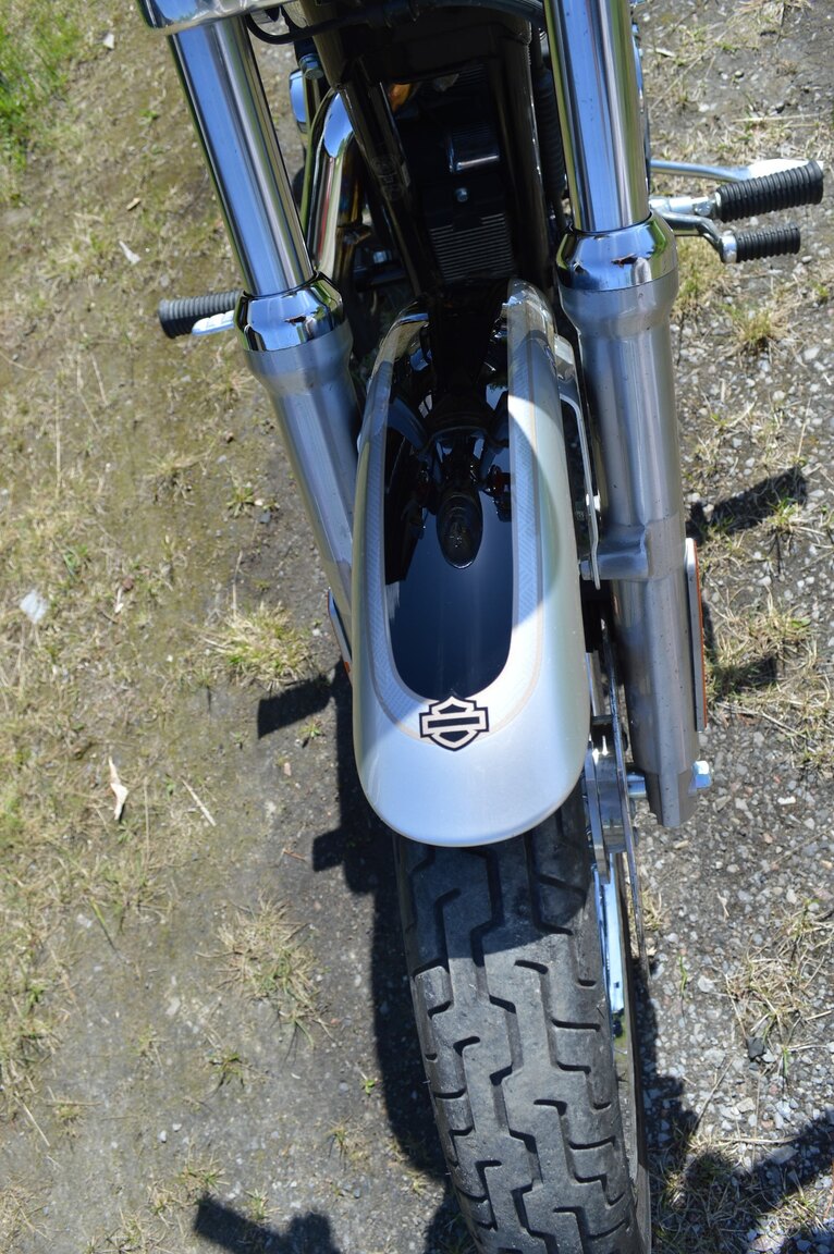 Exteriörbild på 2003 Harley-Davidson XL1200C 100 anniversary