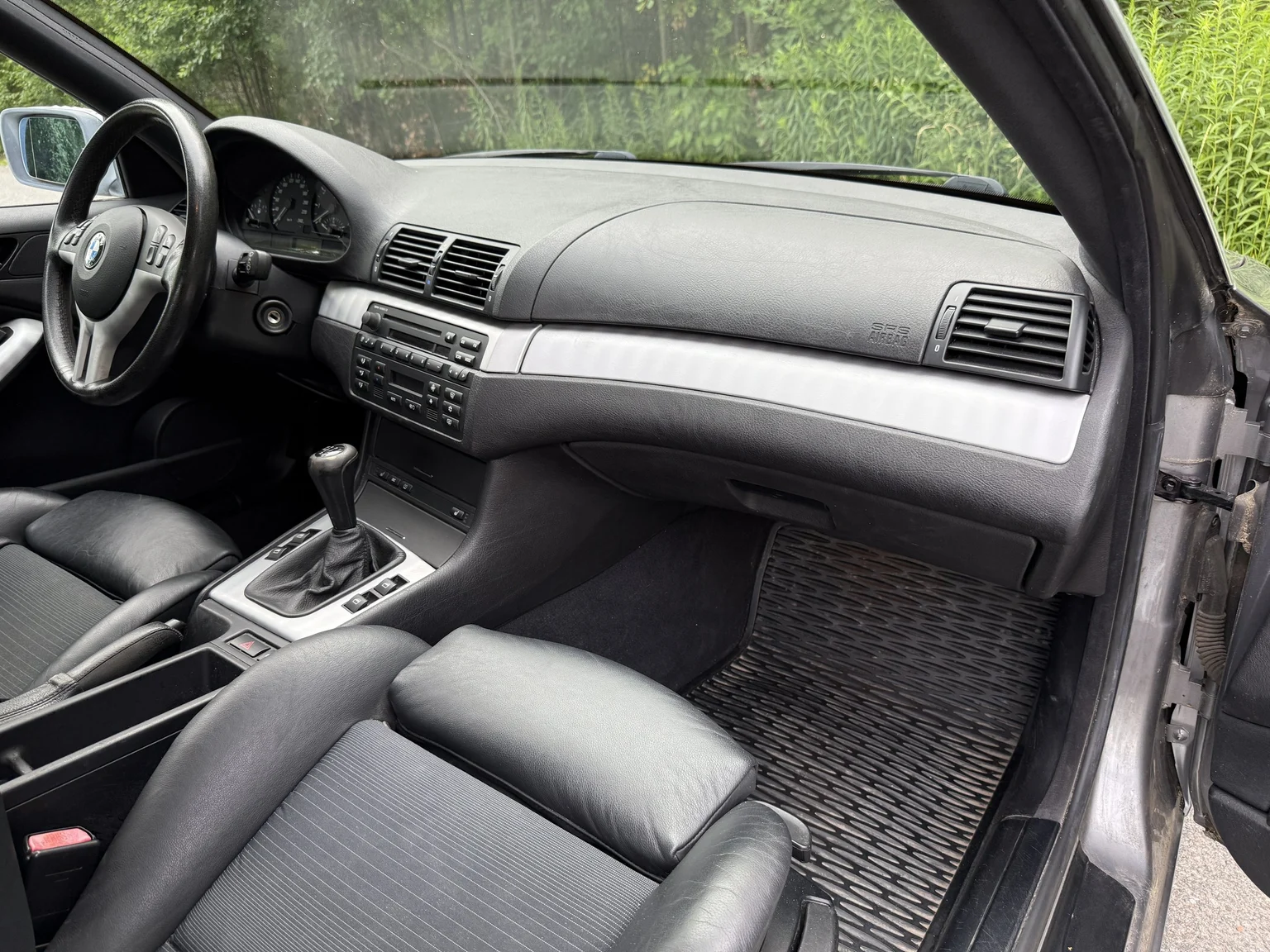Innenraumfoto von 2005 BMW 320Ci (37)