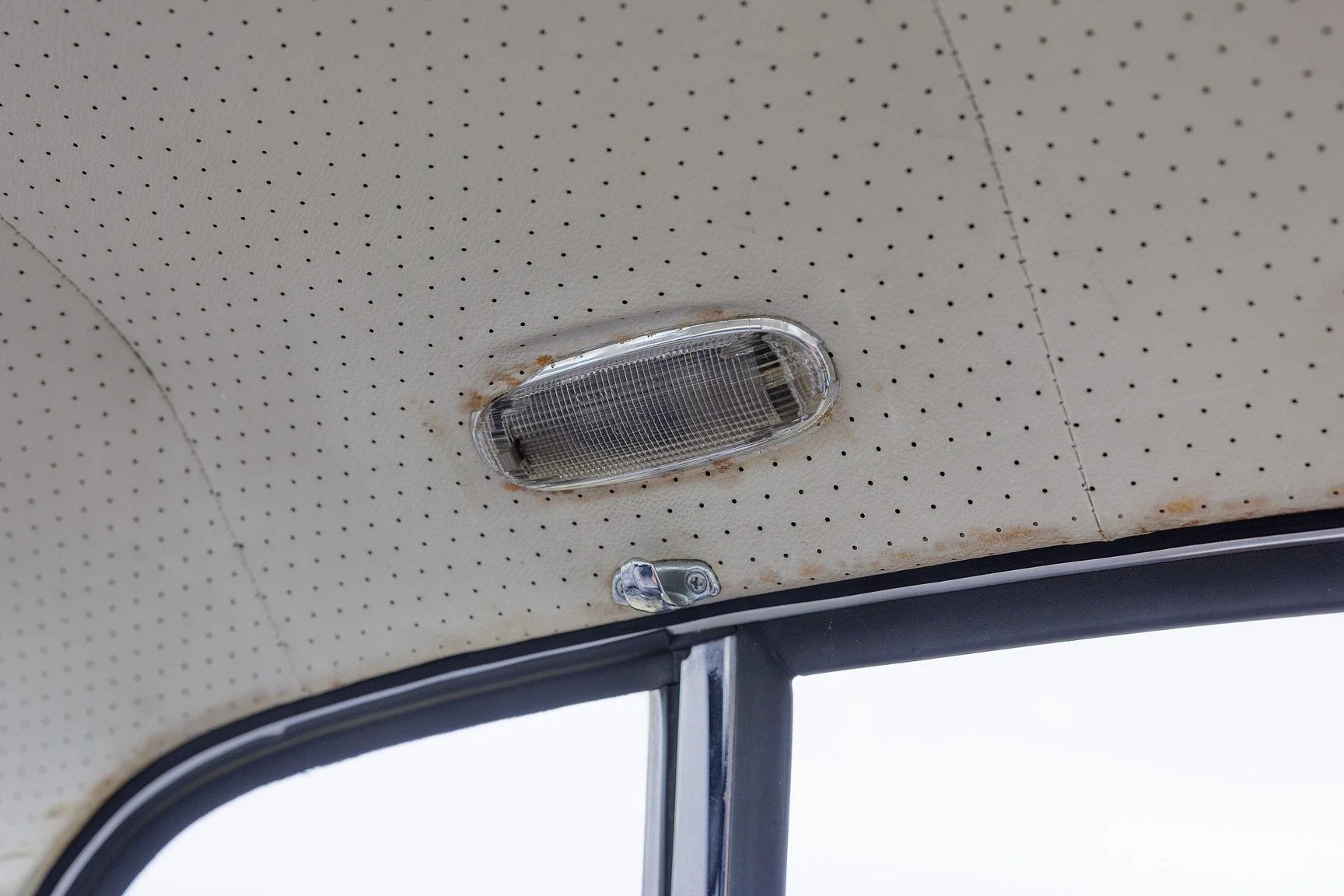 Innenraumfoto von 1968 Volkswagen Typ 34 1600 L Karmann-Ghia (72)
