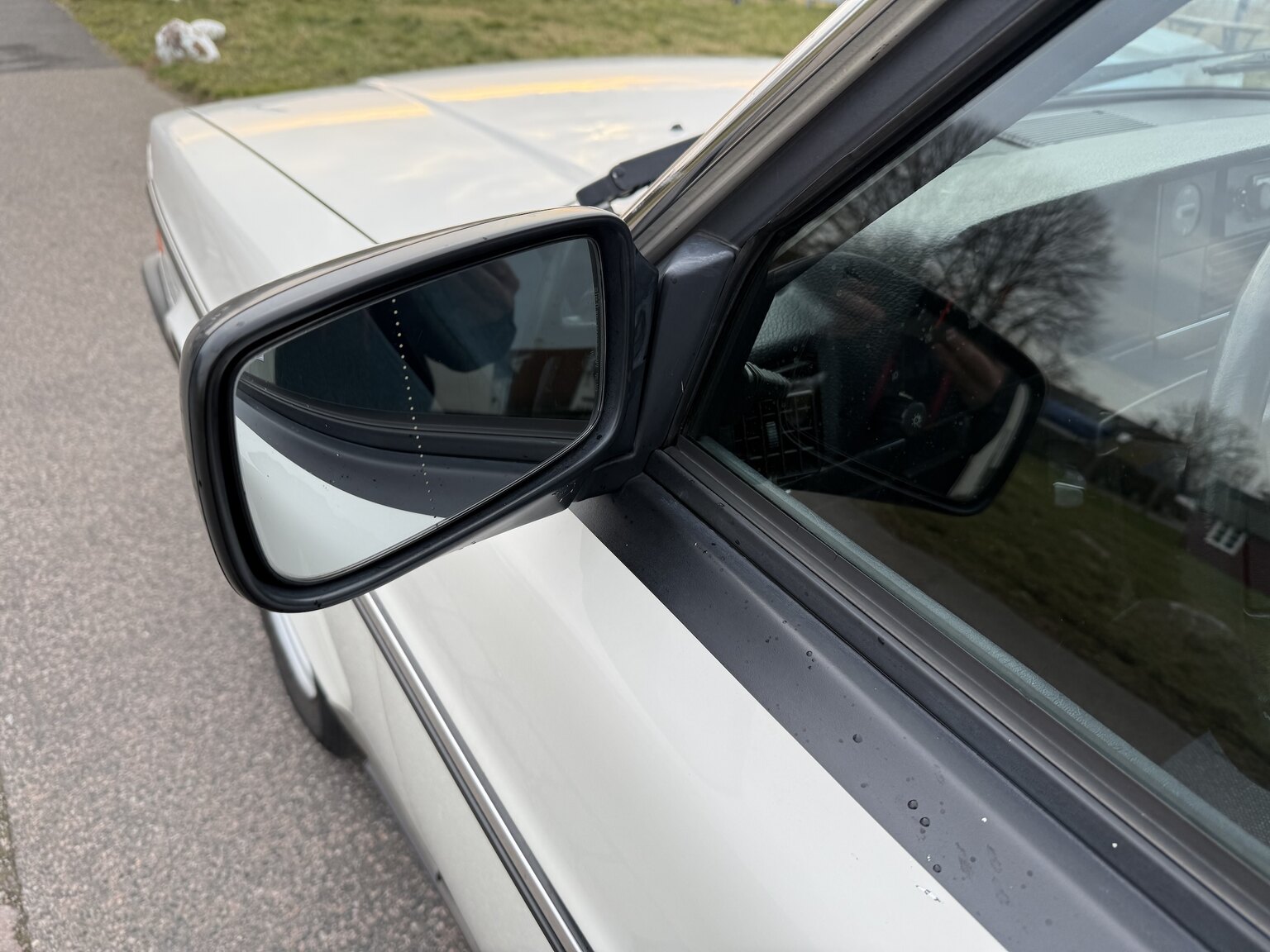 Exteriörbild på 1991 Volvo 240 GL Automat (38)