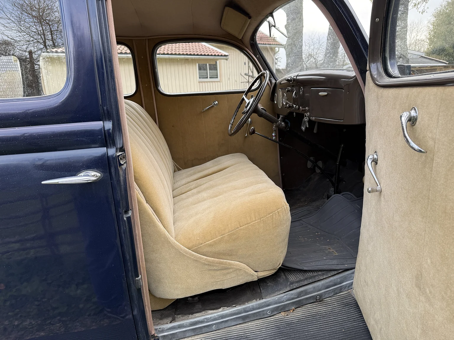 Interior image of 1936 Ford 214A Fordor (32)