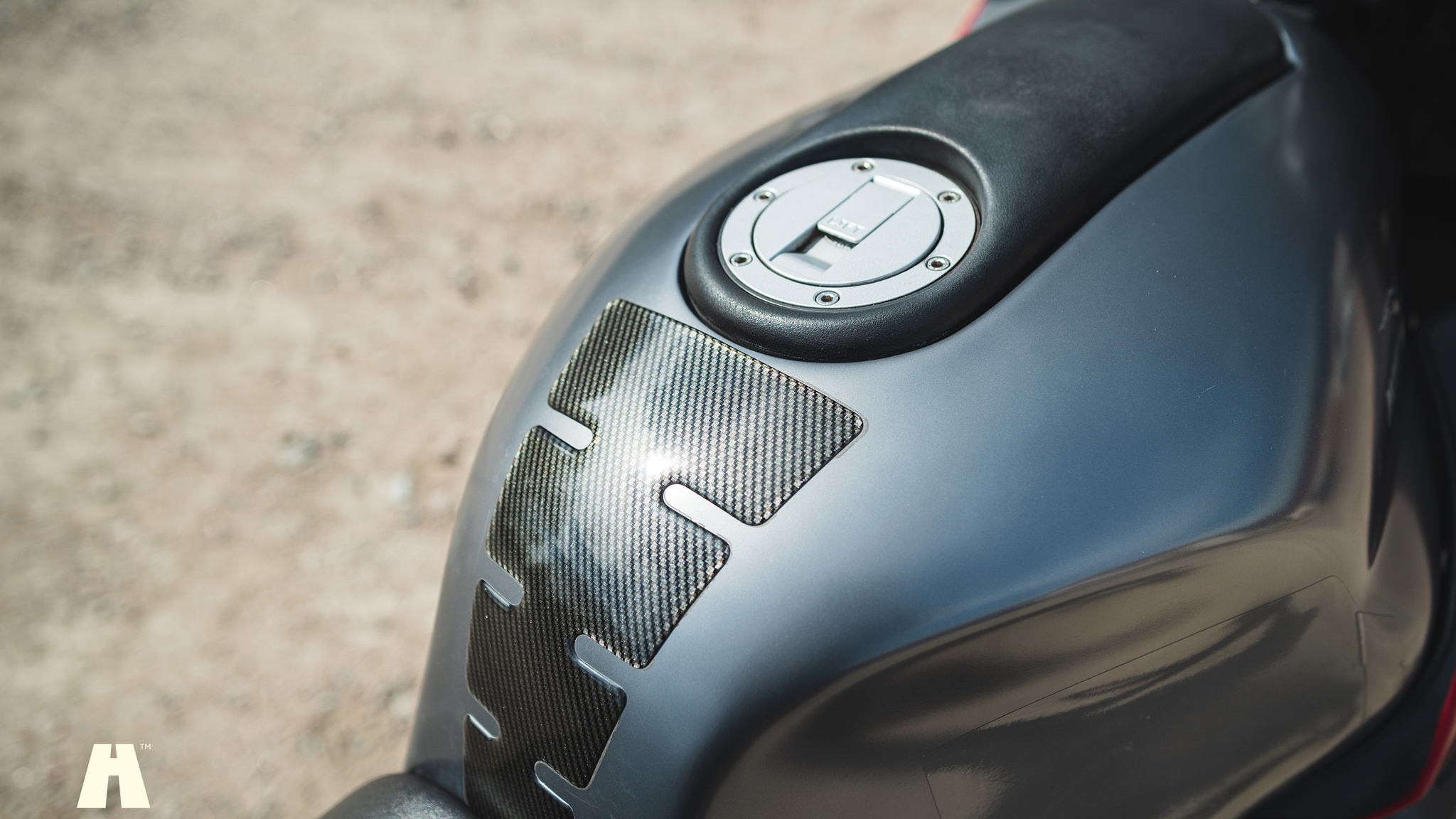 Aussenfoto 2002 Moto Guzzi V11 Le Mans (59)