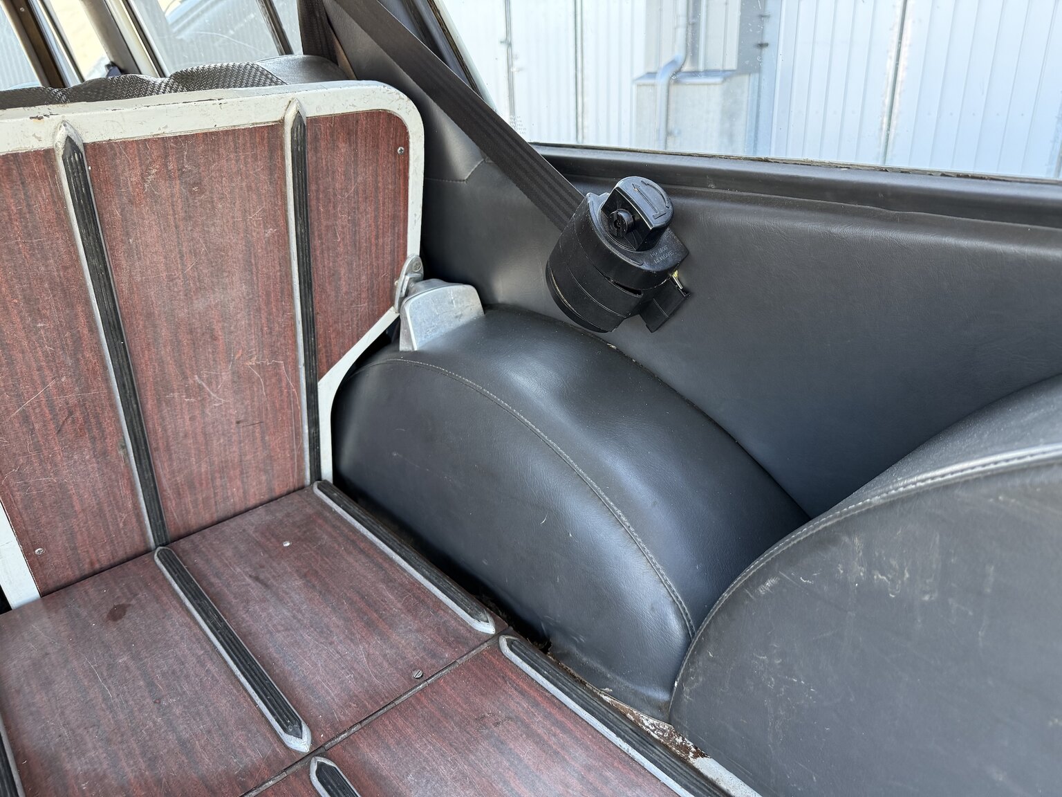 Interior image of 1967 Mercedes-Benz 230 Safari