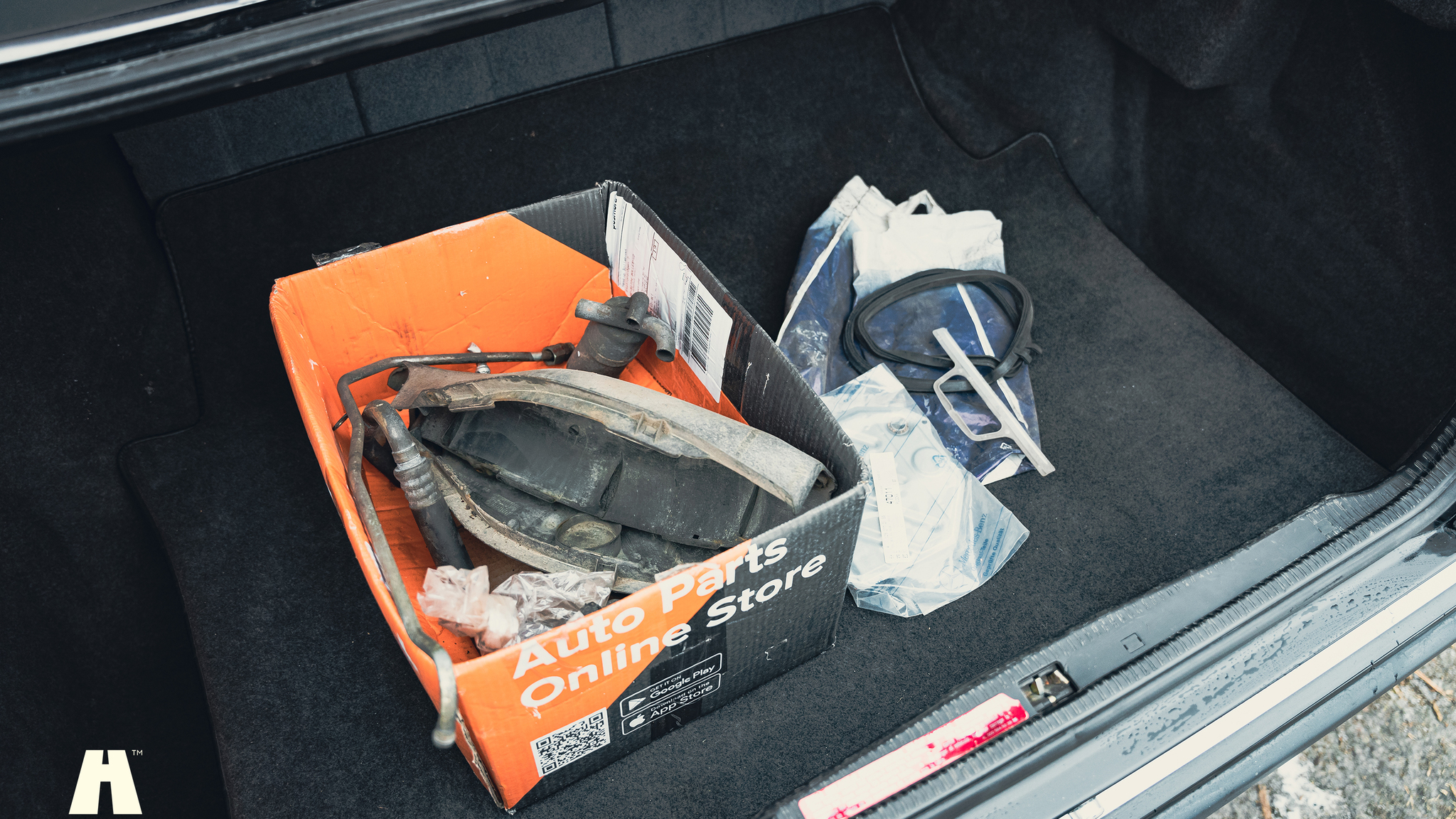 Image of 1990 Mercedes 300 CE-24 mechanics