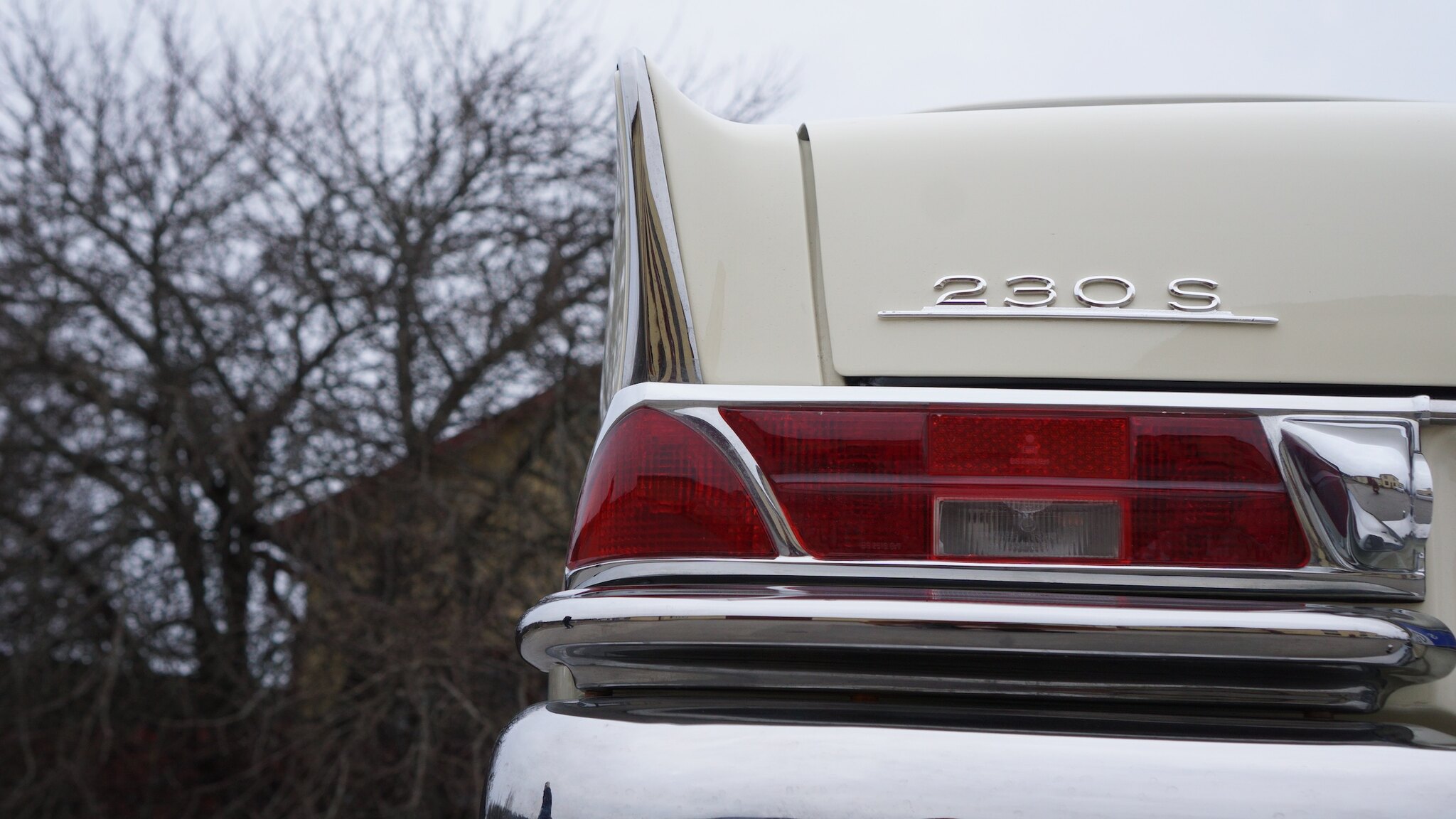 Exteriörbild på 1966 Mercedes-Benz 230 S