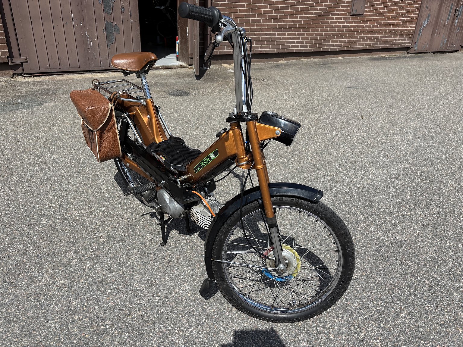 Exterior image of Puch Maxi