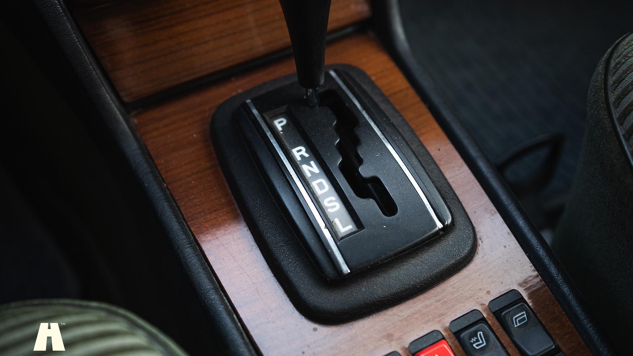 Interiörbild 1985 Mercedes-Benz 200 Series 3  (32)