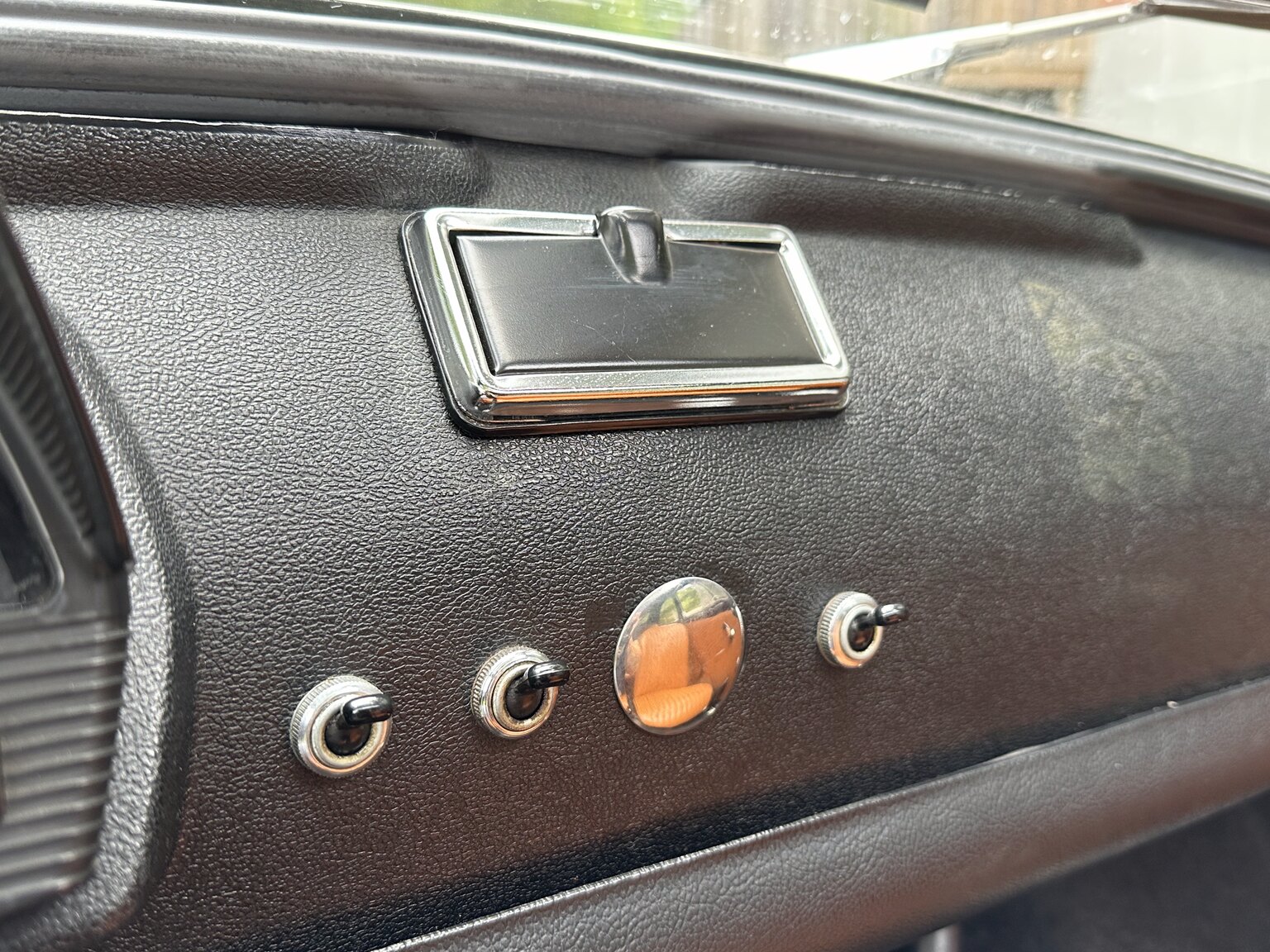 Interior image of 1971 Fiat 500 L (23)