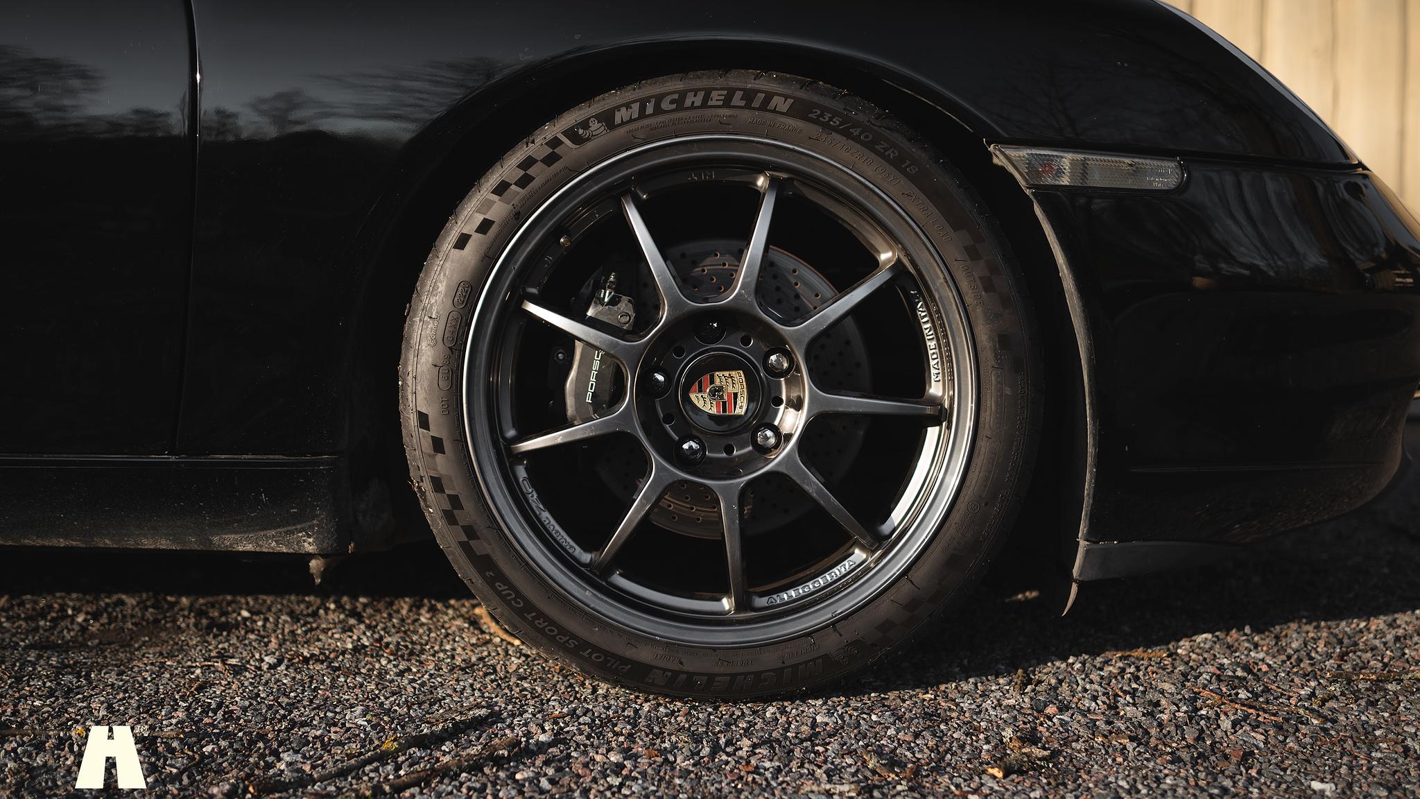 Exterior image of 1998 Porsche 996 Carrera 2 “Clubsport”