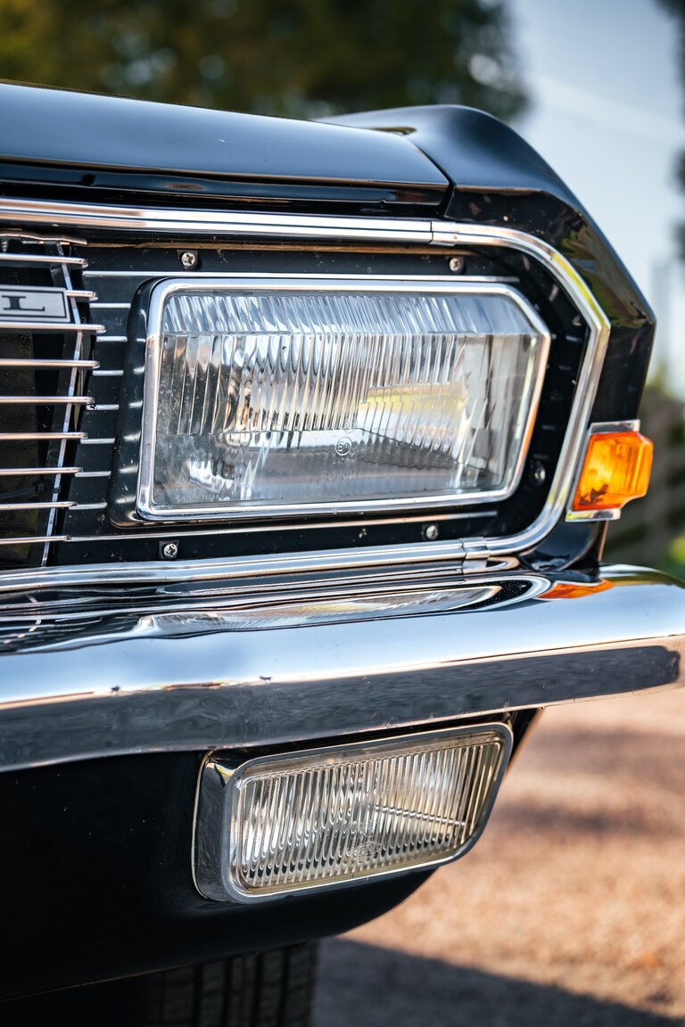 Exteriörbild på 1966 Opel Diplomat Coupé 5.4