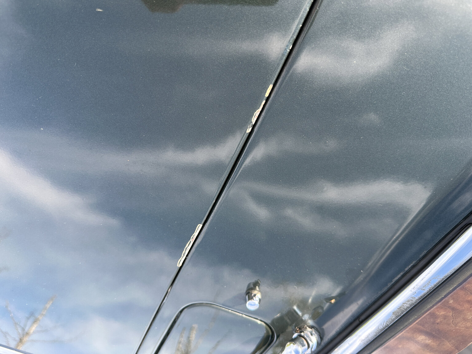 Exterior image of 1965 Daimler 250 V8