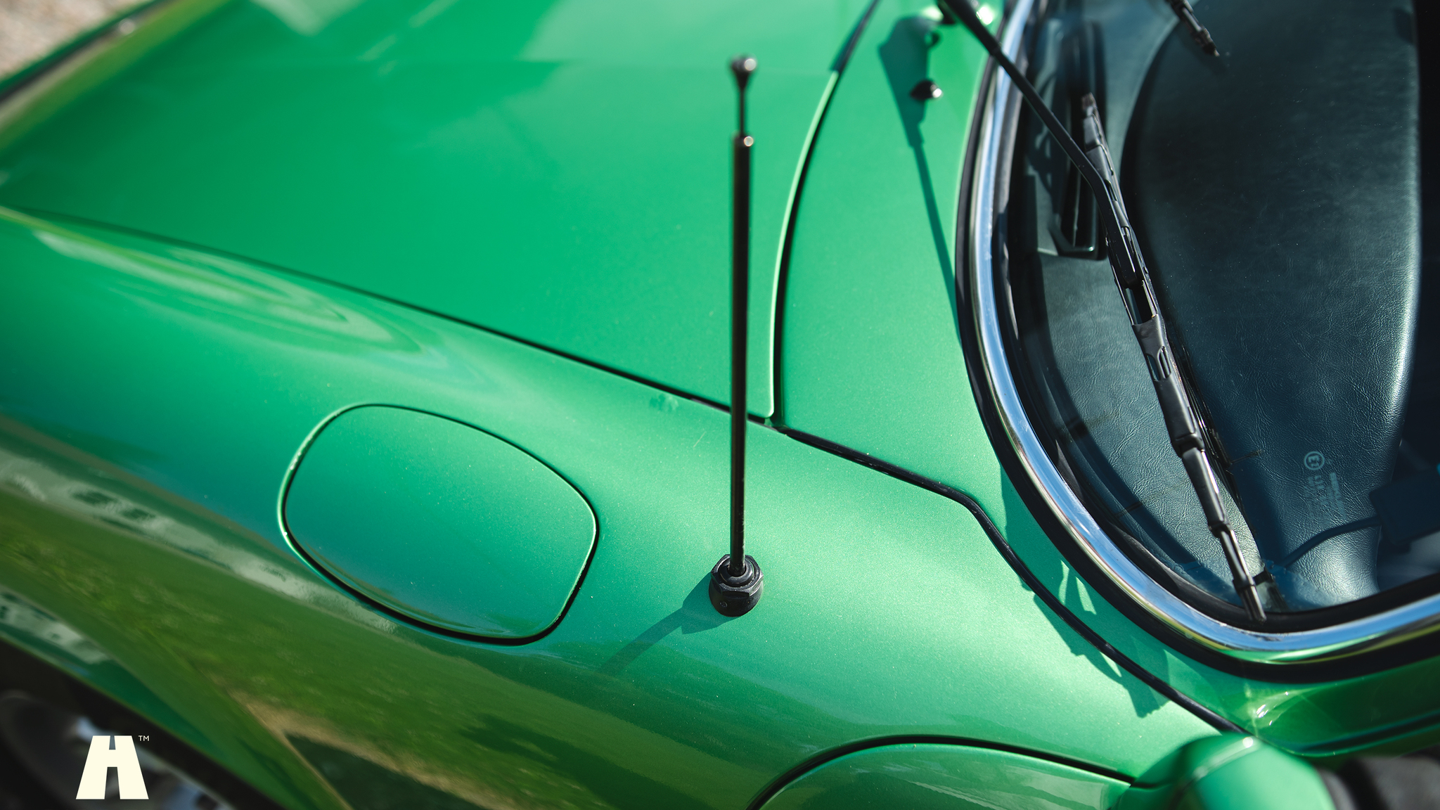 Exterior image of 1976 Porsche 911 Targa