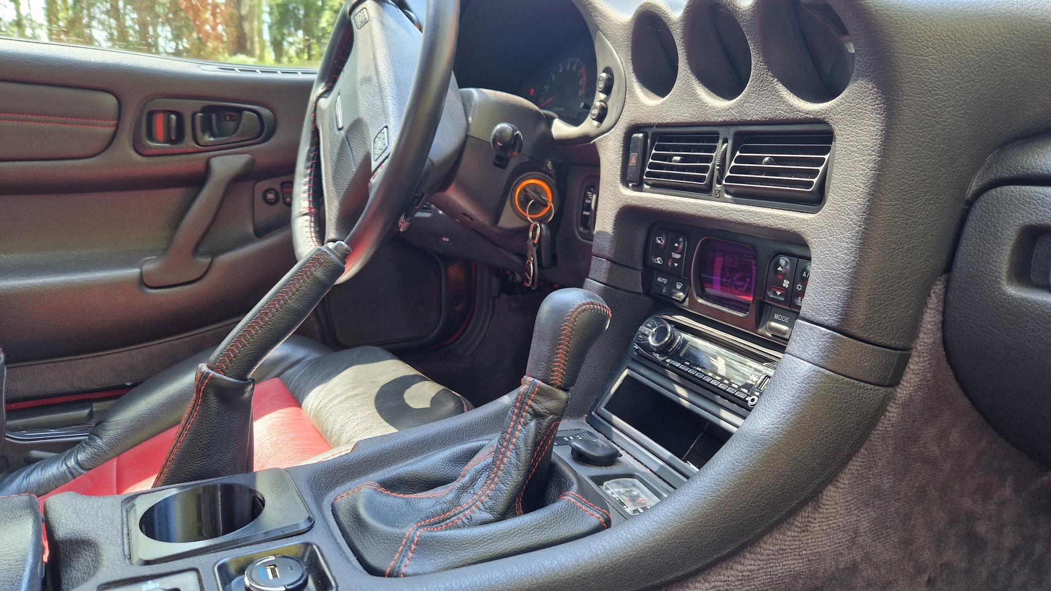 Interior image of 1992 Dodge Stealth RT/T Twin Turbo (20)