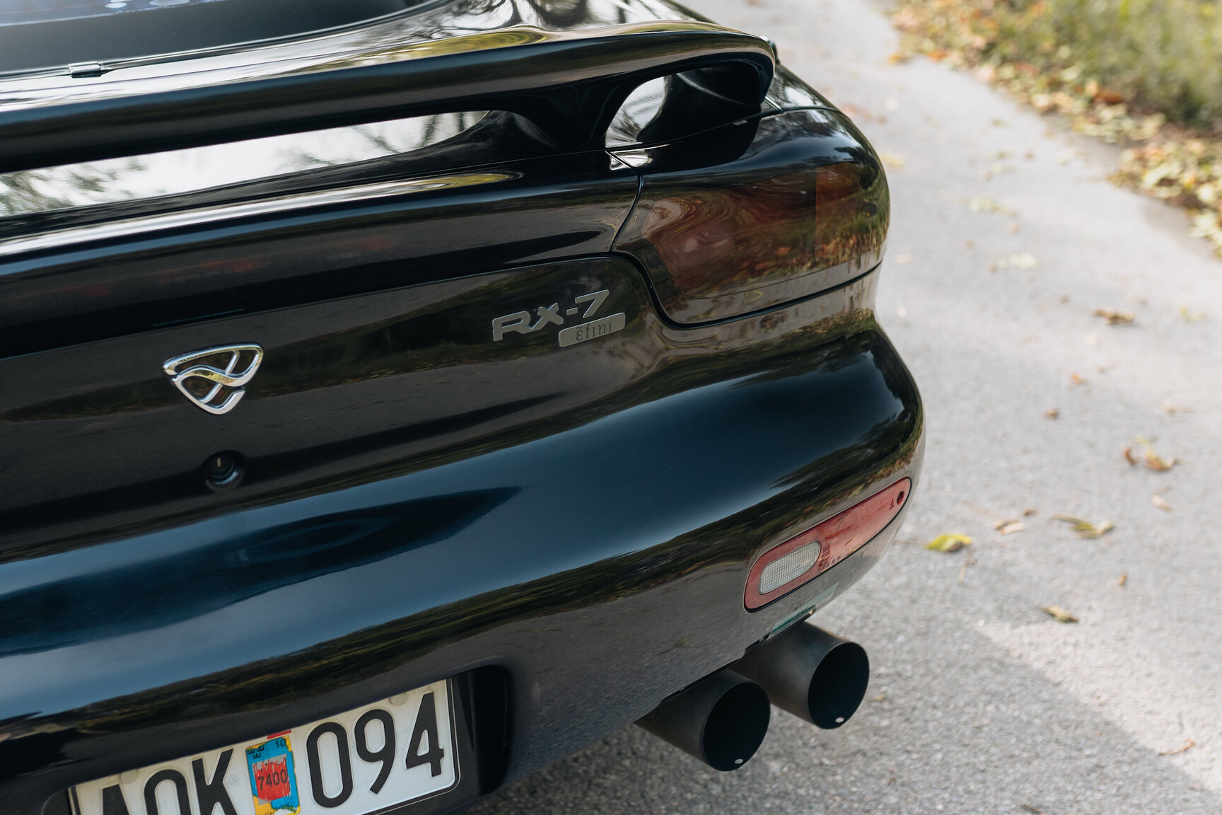 Exterior image of 1994 Mazda RX7 (47)