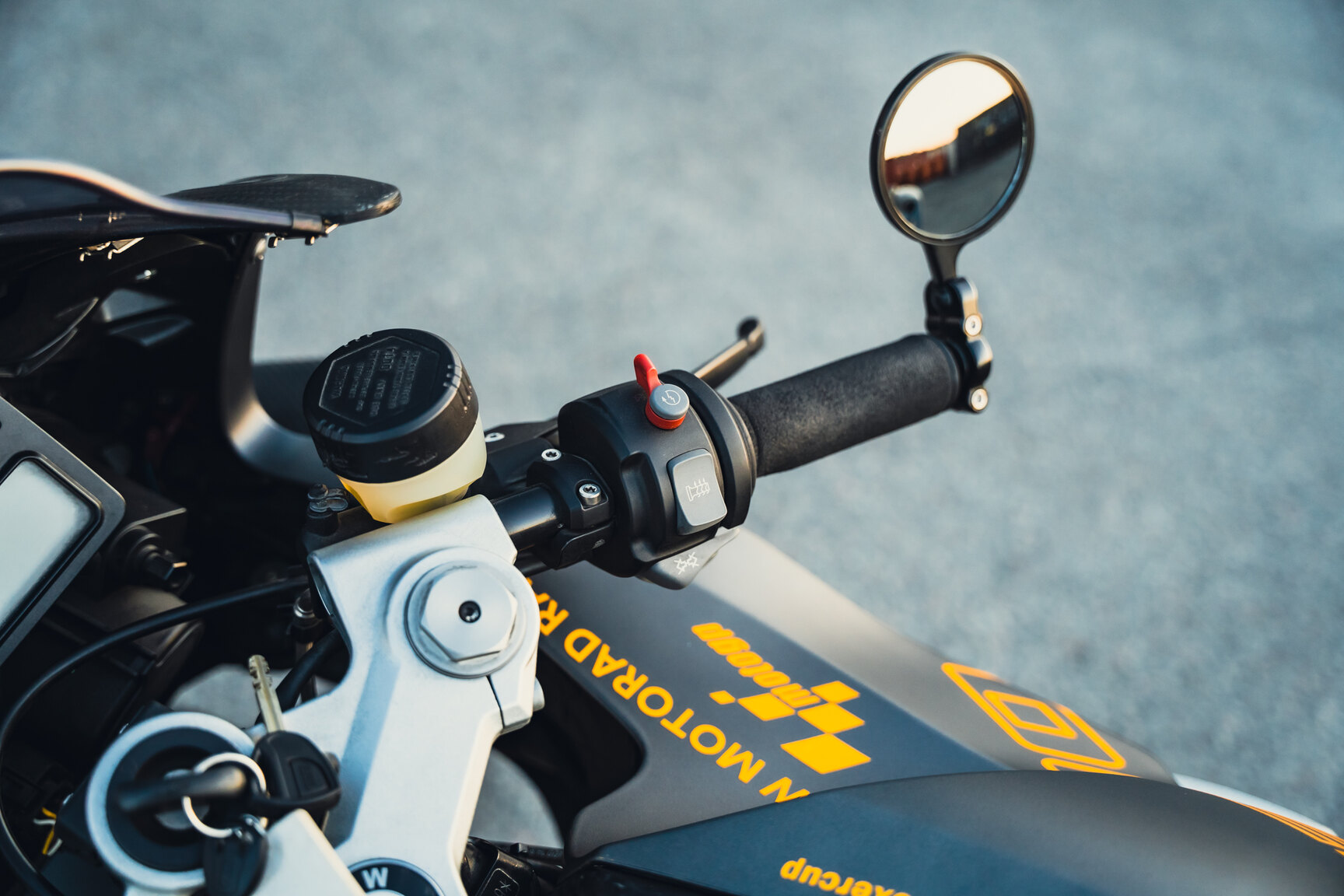 Exteriörbild på 2006 BMW R1200S