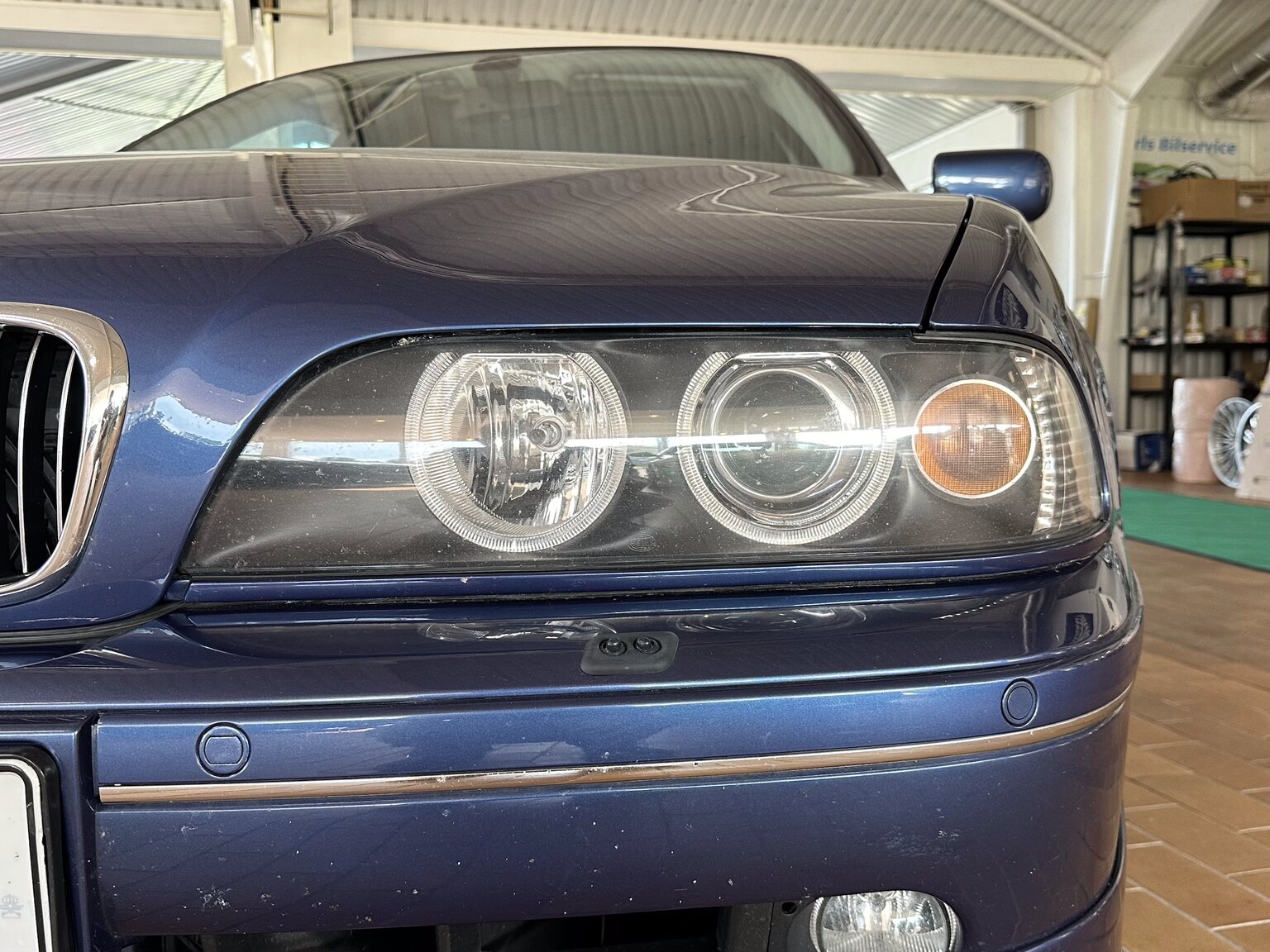 Exteriörbild på 2002 ALPINA B10 V8S