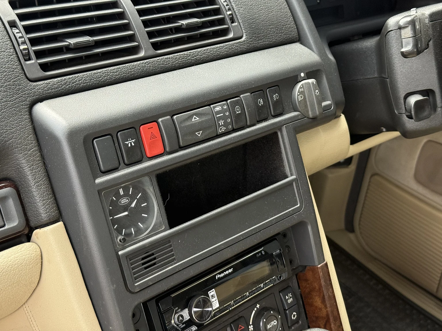 Innenraumfoto von 1998 Land Rover Range Rover P38 (53)