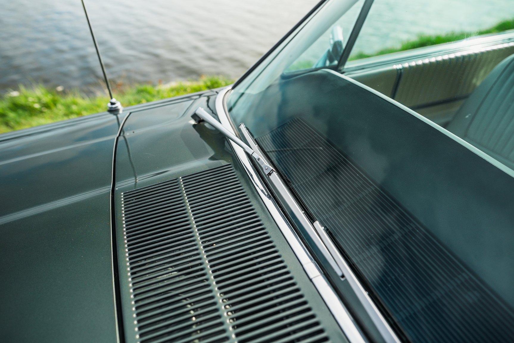 Exterior image of 1966 Ford Thunderbird Town Hardtop