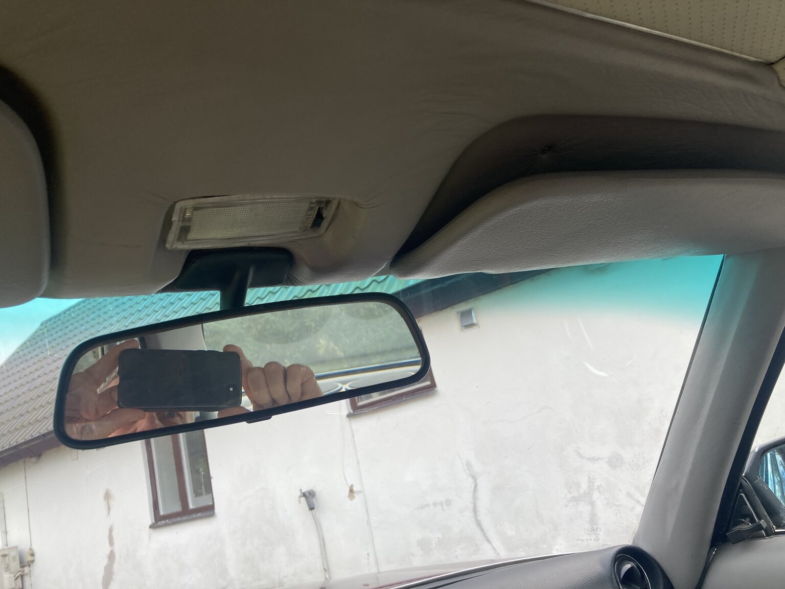 Interior image of 1973 Mercedes-Benz 450 SLC (22)